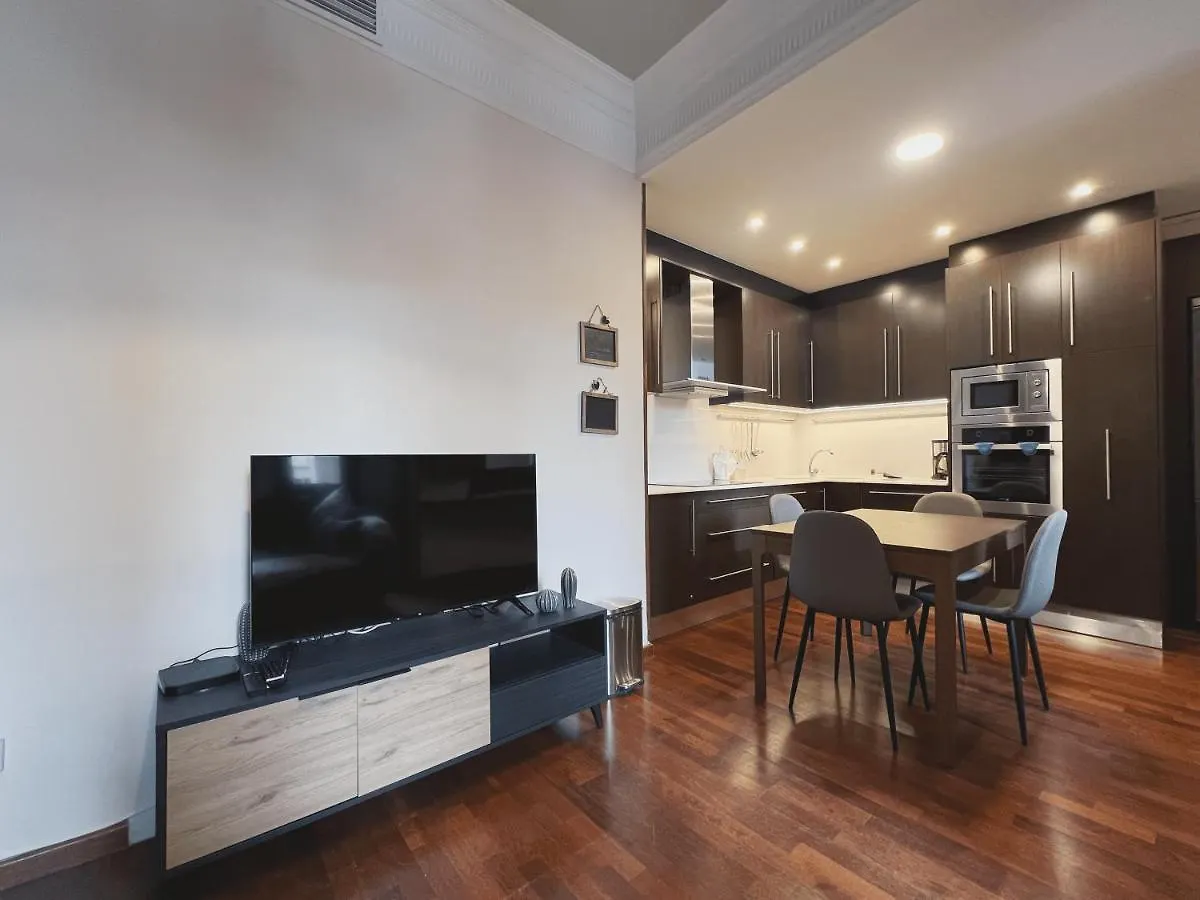 Stay U-Nique Apartments Industria II 바르셀로나 0*,  스페인