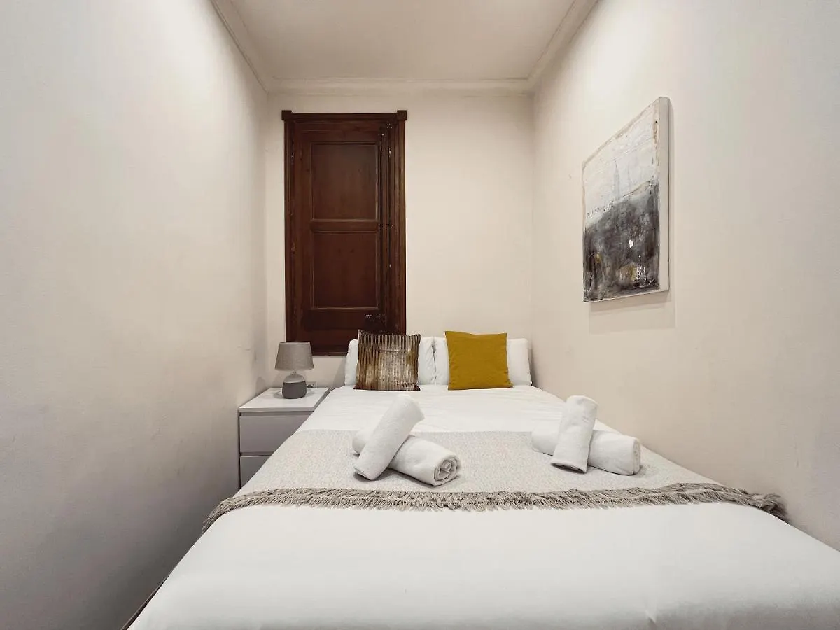 Stay U-Nique Apartments Industria II 바르셀로나 0*,  스페인